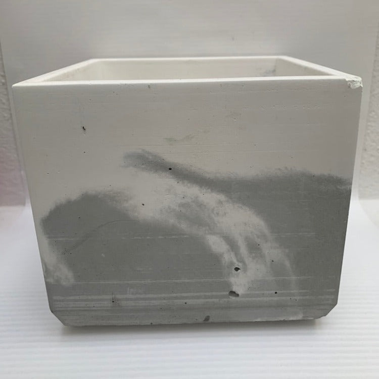 Vaso in cemento serie Guendalina grigio e bianco