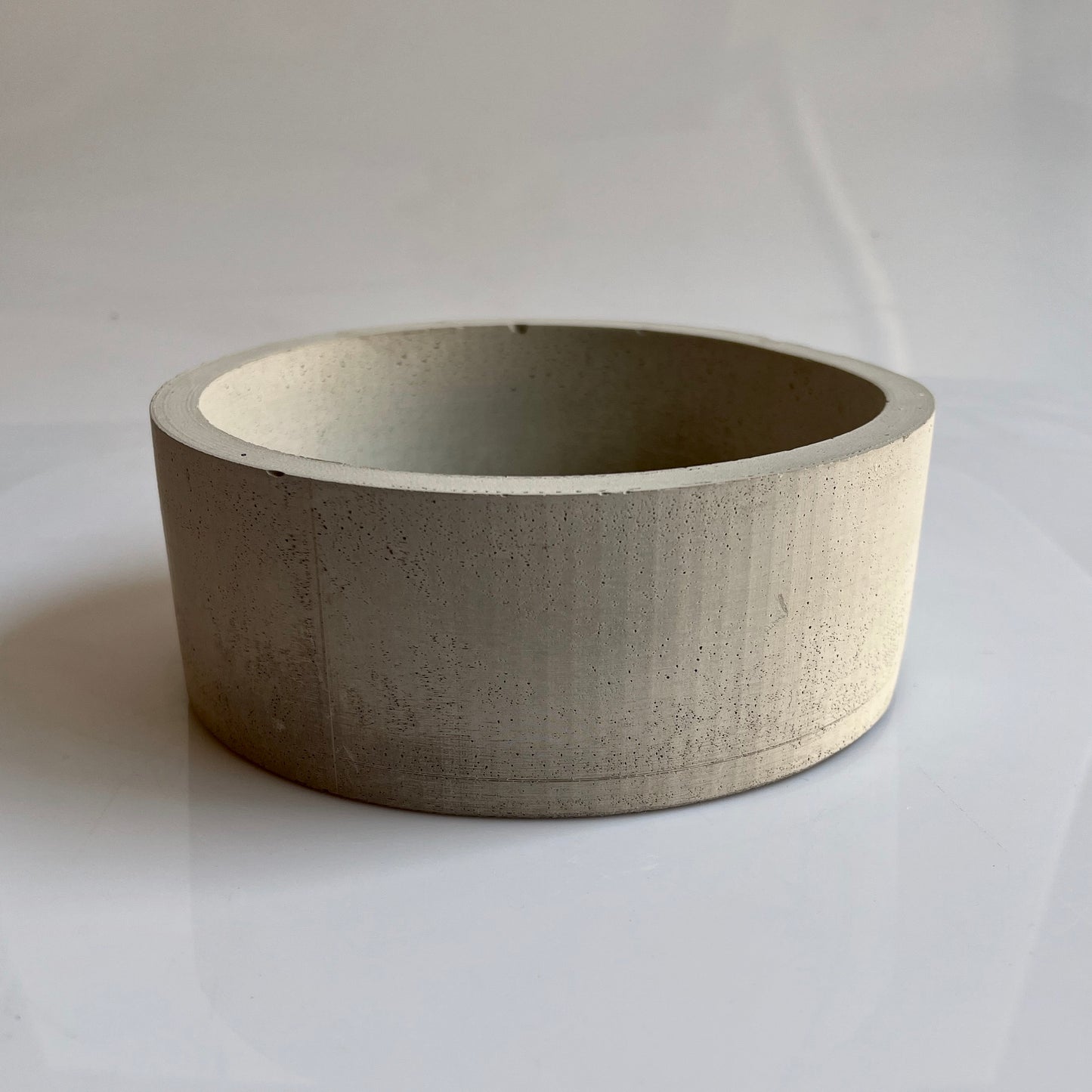 bowl in cemento grigio