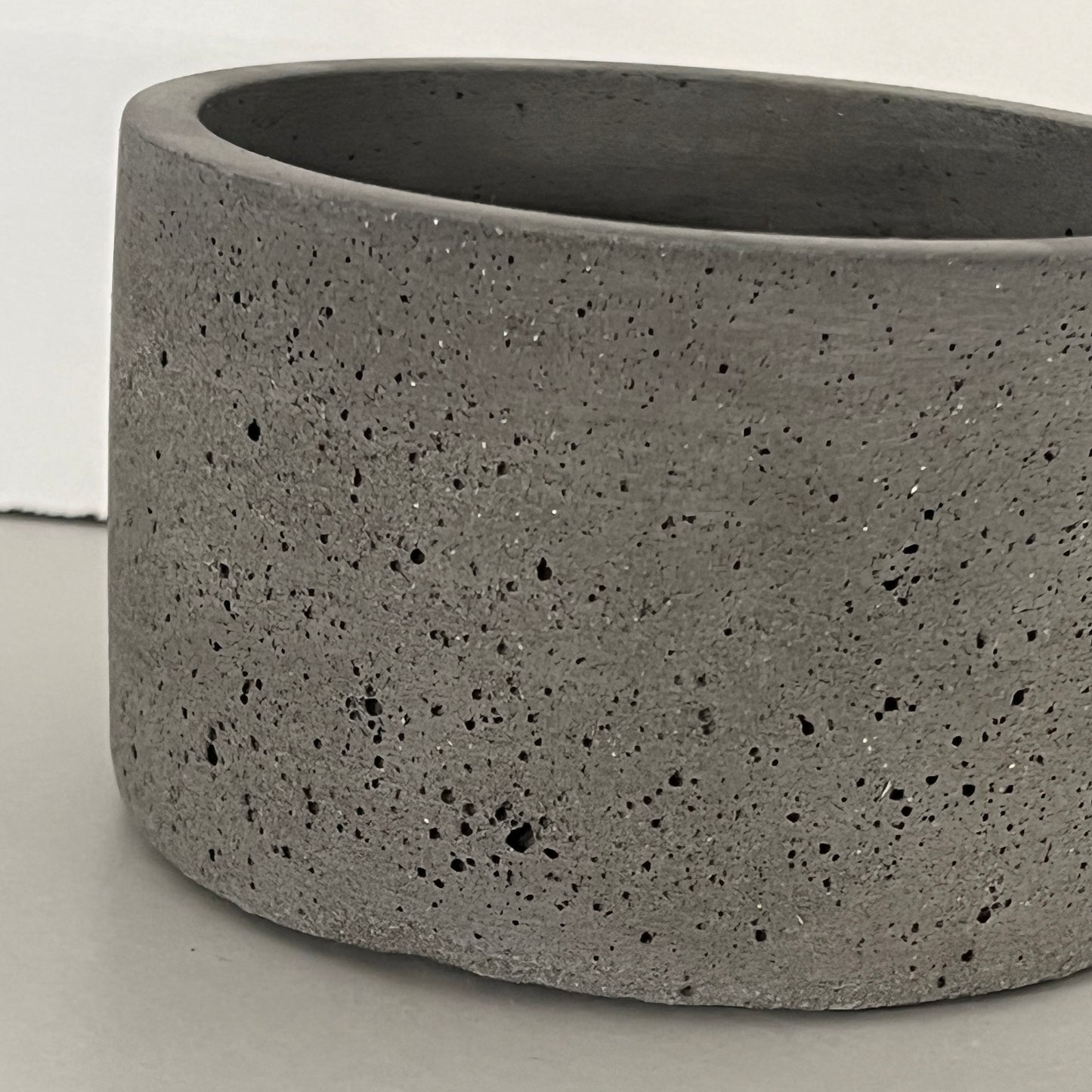 Vaso/bowl in cemento Giuditta