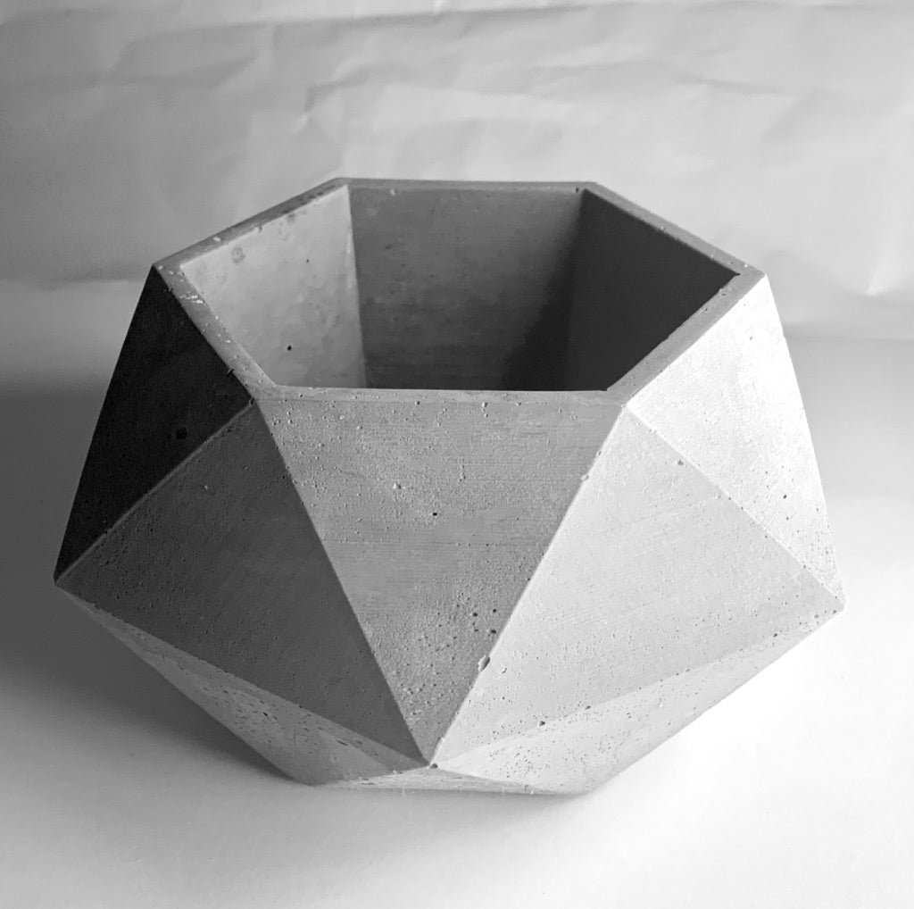 Vaso in cemento serie Giunone grigio