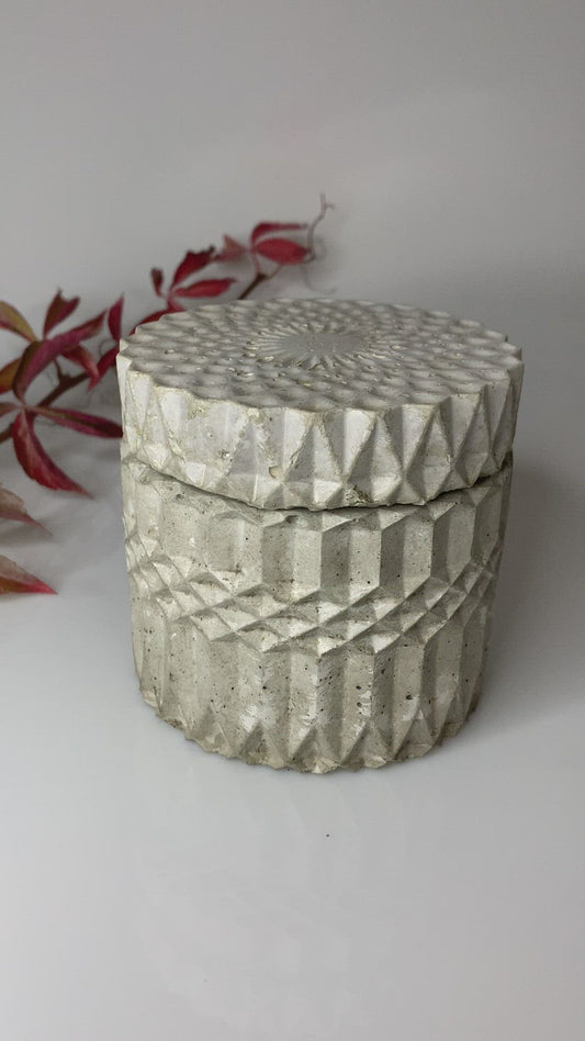 candela Pandora in cemento e cera di soia profumata con oli essenziali naturali colore grigio