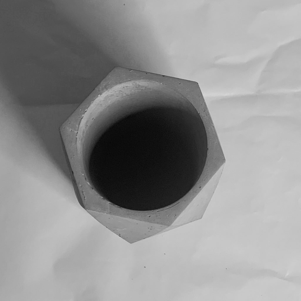 Vaso in cemento serie Olivia