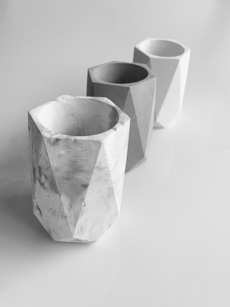 Vaso in cemento serie Olivia 