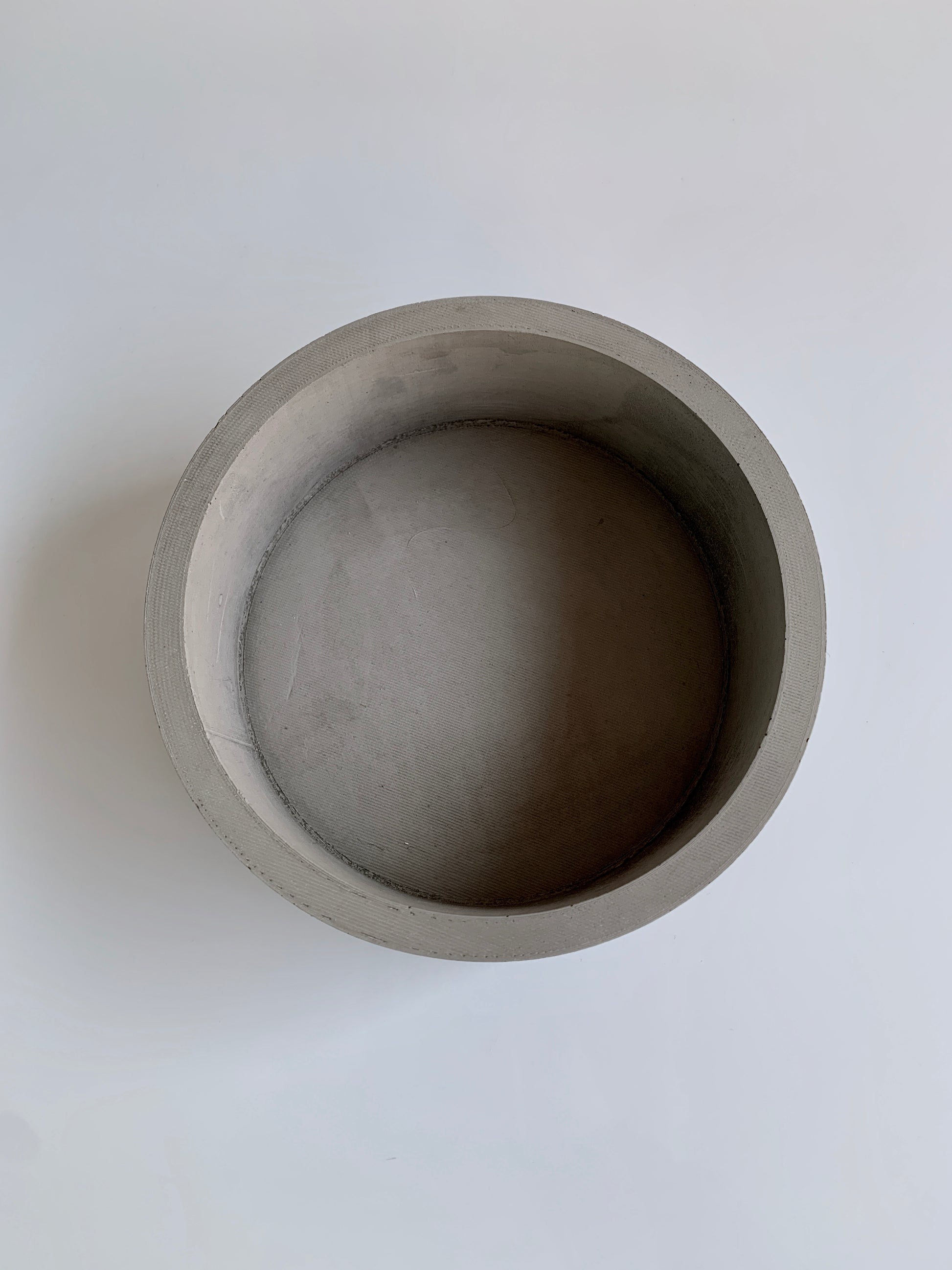 bowl in cemento grigio