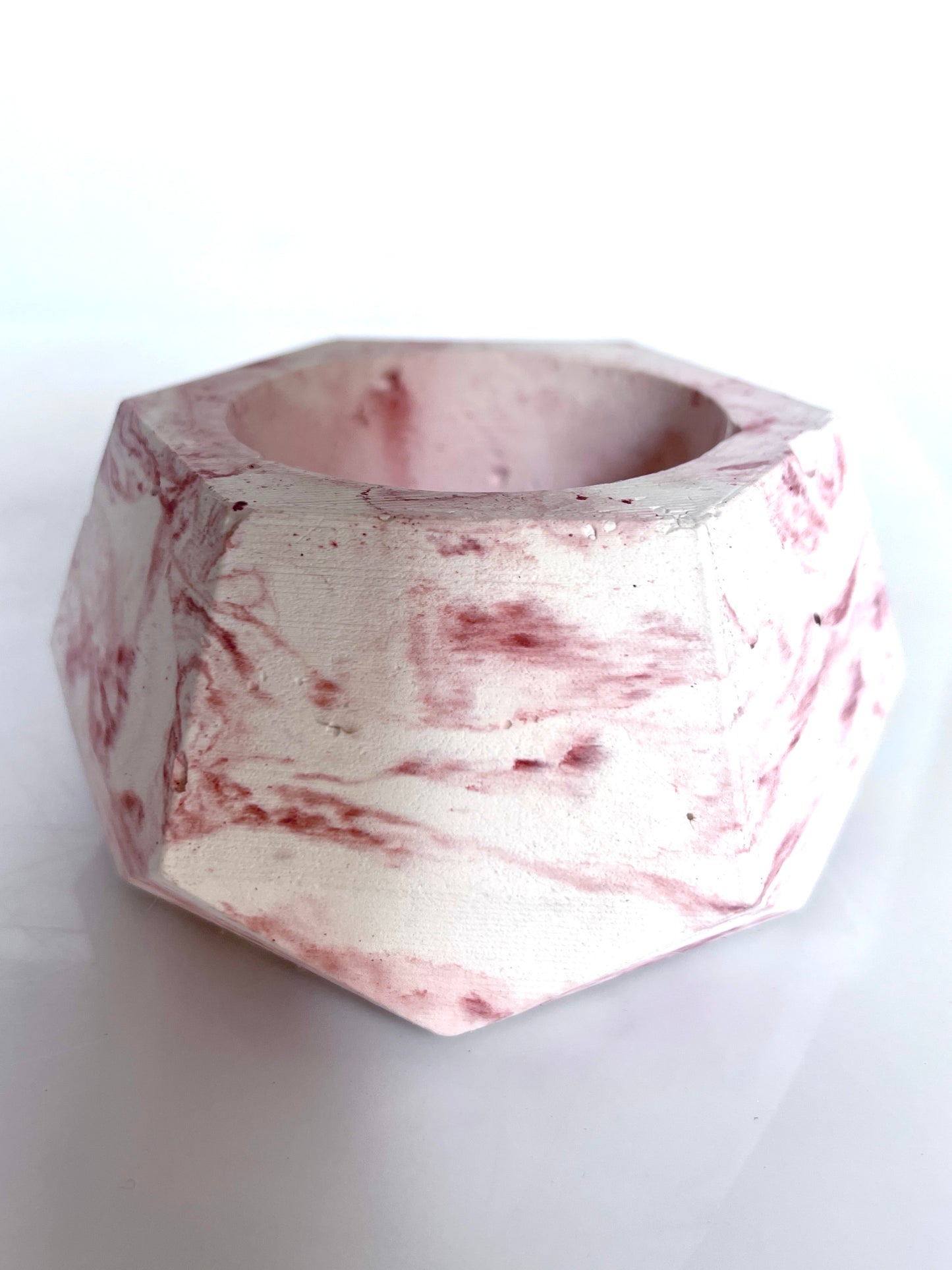 Vaso in cemento serie Erminia marmorizzato rosa