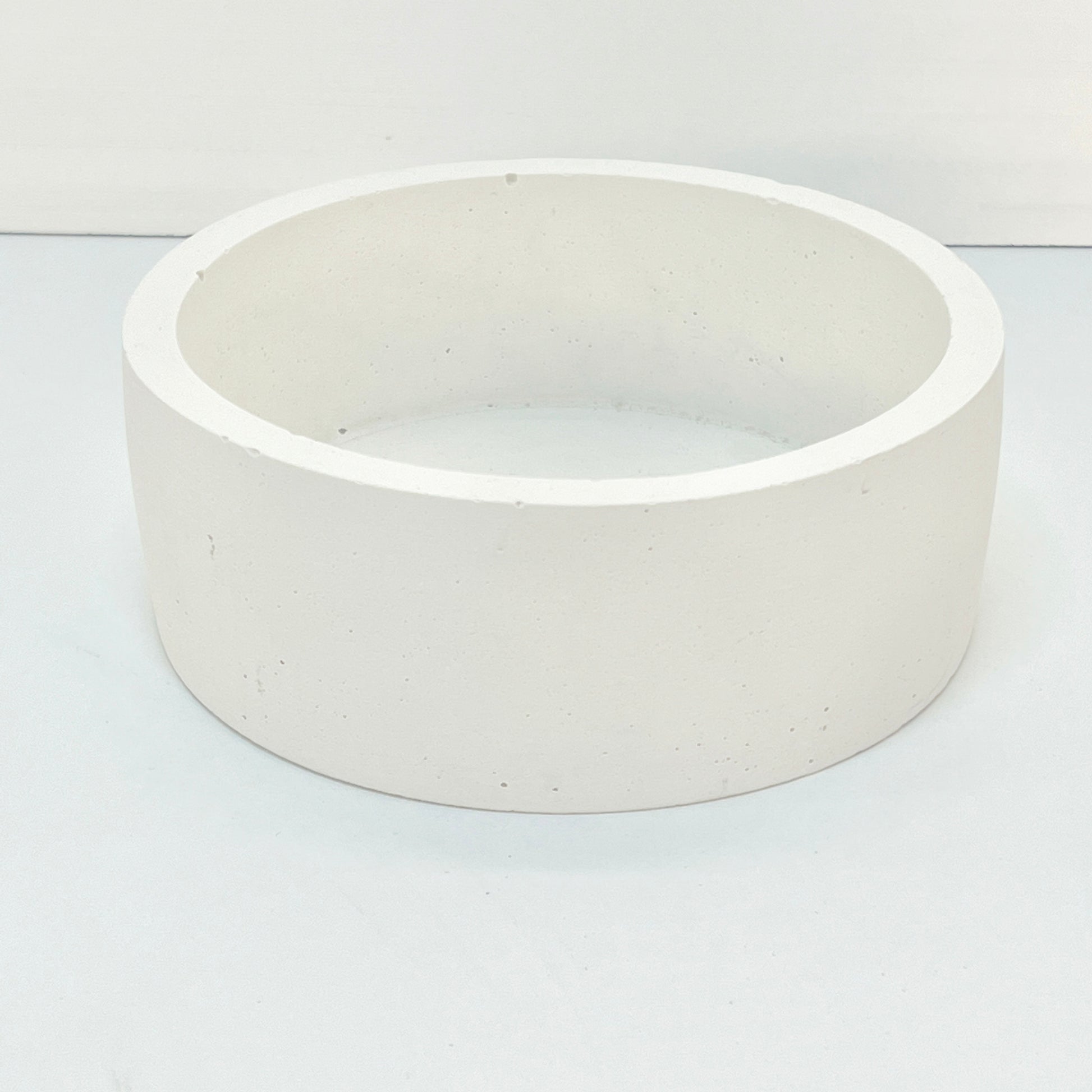 Bowl in cemento bianca